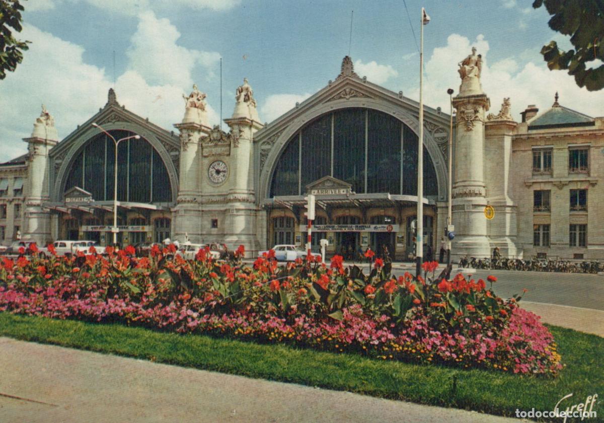Postales: France Tours Gare de Railway Station Architecture Unposted *YAR546