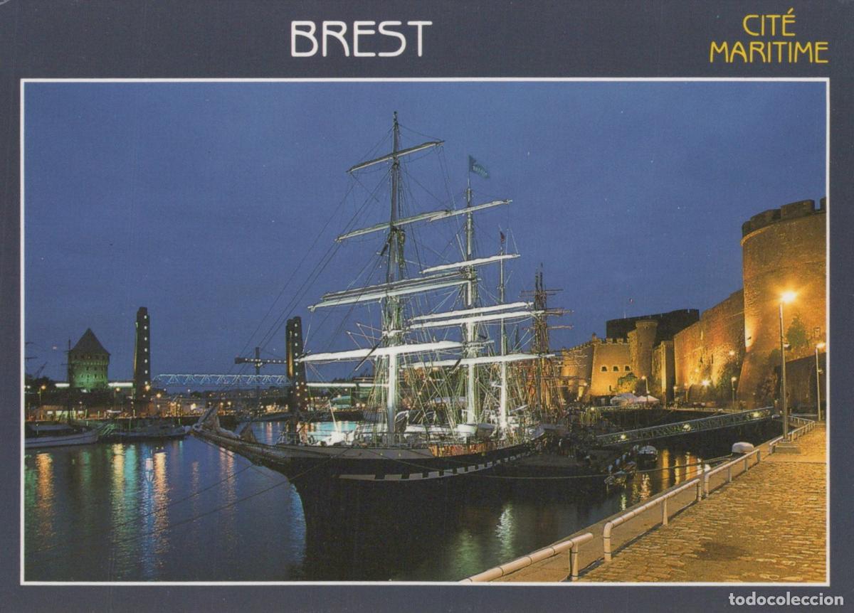 Postcards: France Brest Big Ships in Front of the Castle At Night Seaport Unposted *YAR602