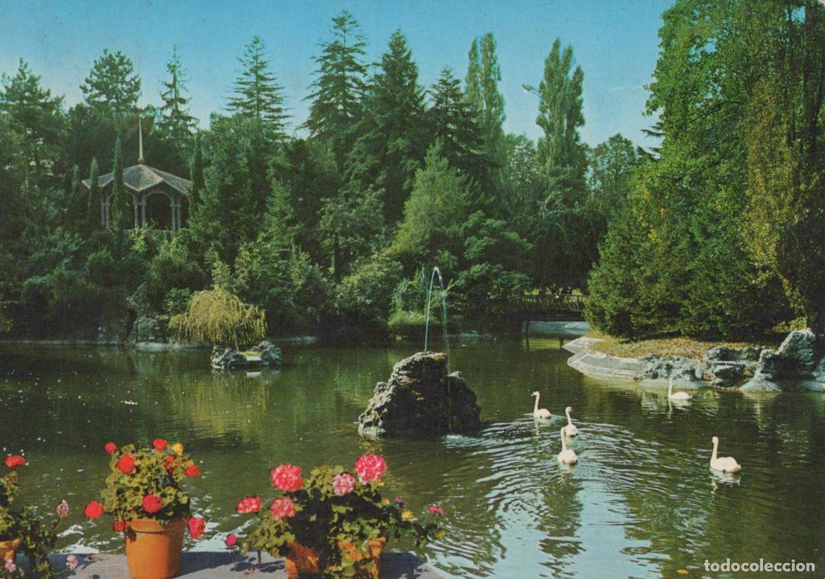 Cartoline: Italy Salsomaggiore Terme The Small Lake With Swans and Fountain *YAR759