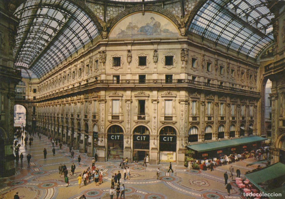 Cartoline: Italy Milan Galleria Vittorio Emanuele II Interior View Shoppers *YAR757