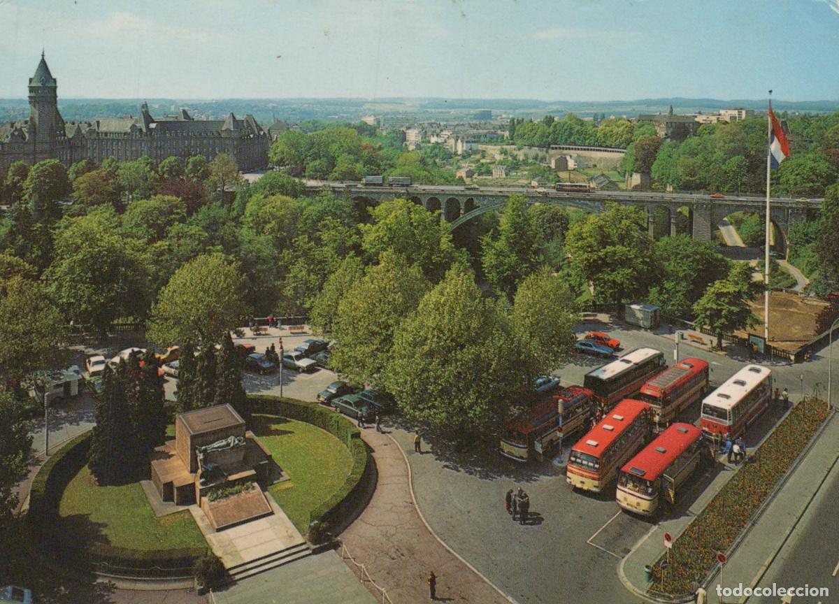Postkarten: Luxembourg Luxembourg City City Place de la Constitution Monument du *YAR827