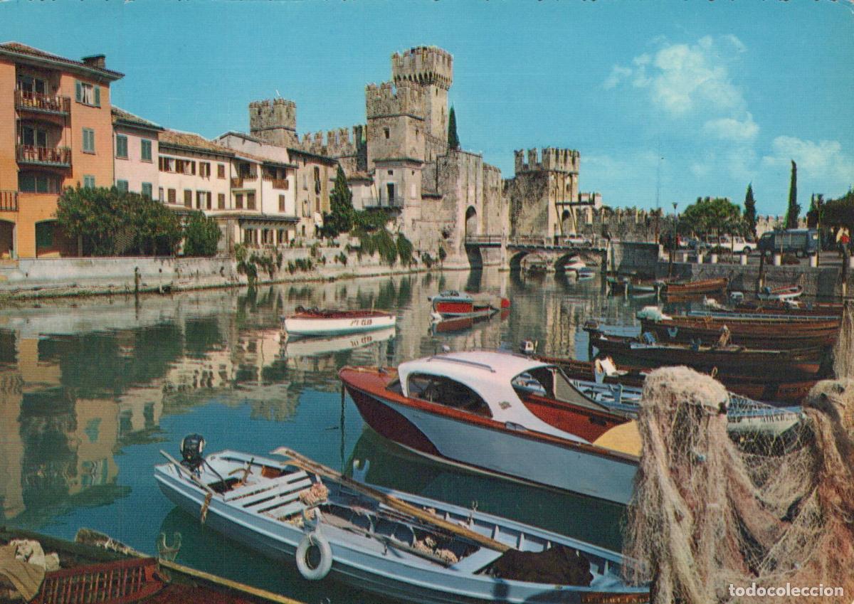 Cartes Postales: Italy Sirmione Scaligero Castle and Lake Garda With Boats *YAR872