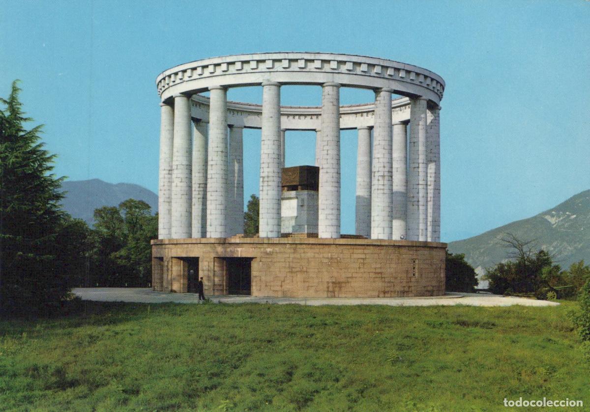 Cartoline: Italy Trento Monumento A Cesare Battisti Sul Doss Architecture Unposted *YAR970