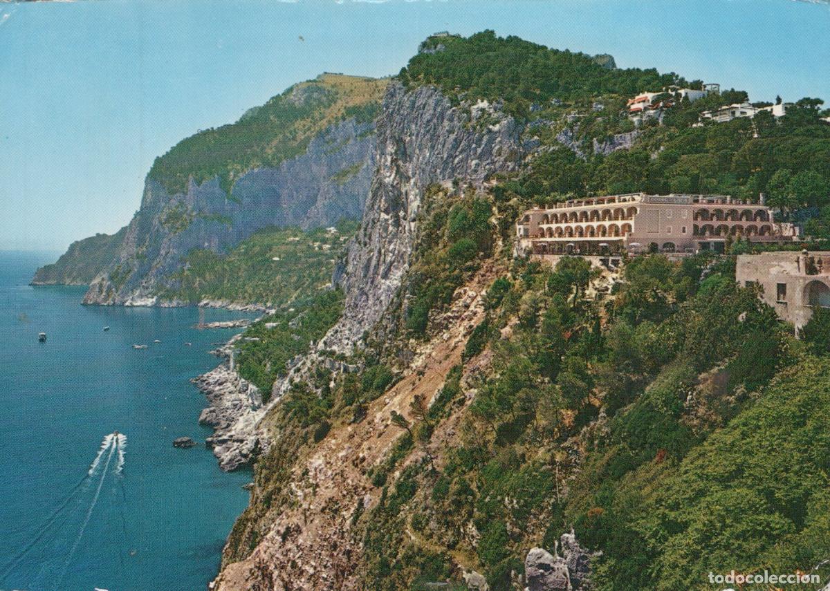 Postcards: Italy Capri Hotel Luna and Faraglioni Rocks Coastal View Vintage *YAS009