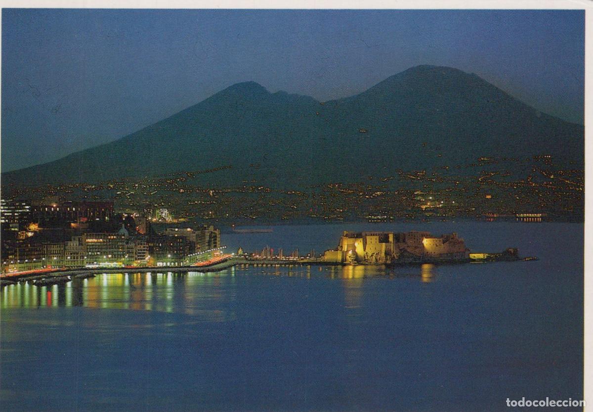 Postales: Italy Naples Castel Dell Ovo and Mount Vesuvius At Night Cityscape *YAS105