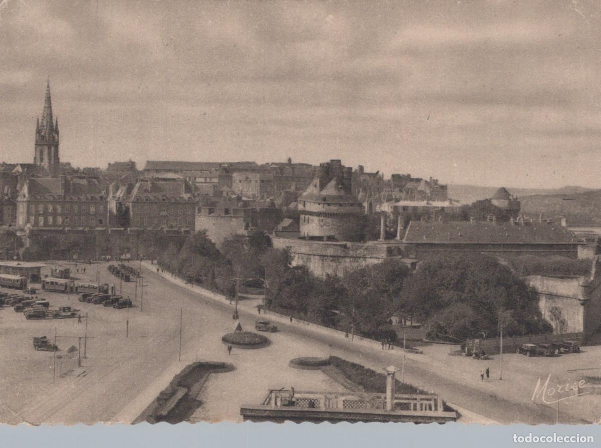 Postcards: France Saint Malo Cityscape With Castle and Esplanade Unposted *YAS224