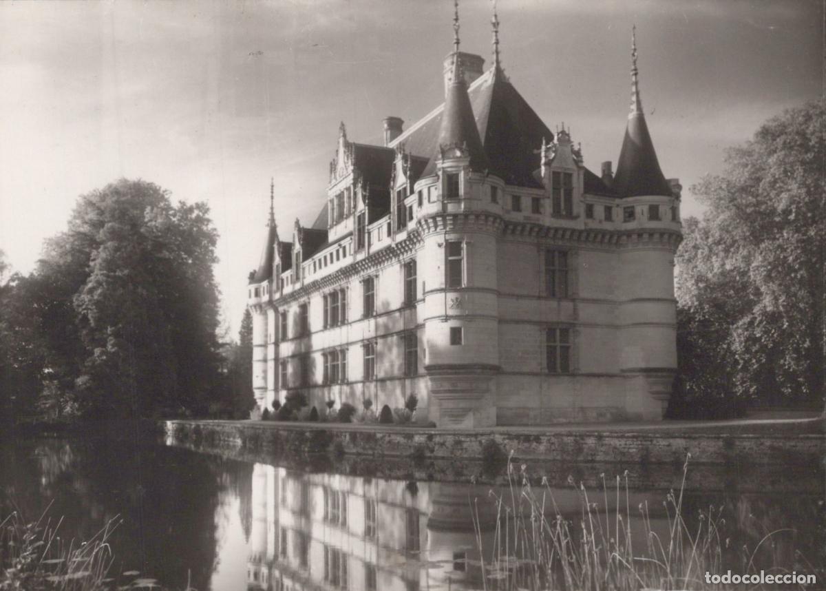 Postcards: France Azay le Rideau Castle Early 16th Century Unposted *YAS244
