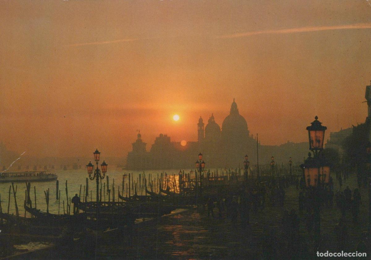Postkarten: Italy Venice Grand Canal Sunset With Gondolas and Santa Maria della *YAR109