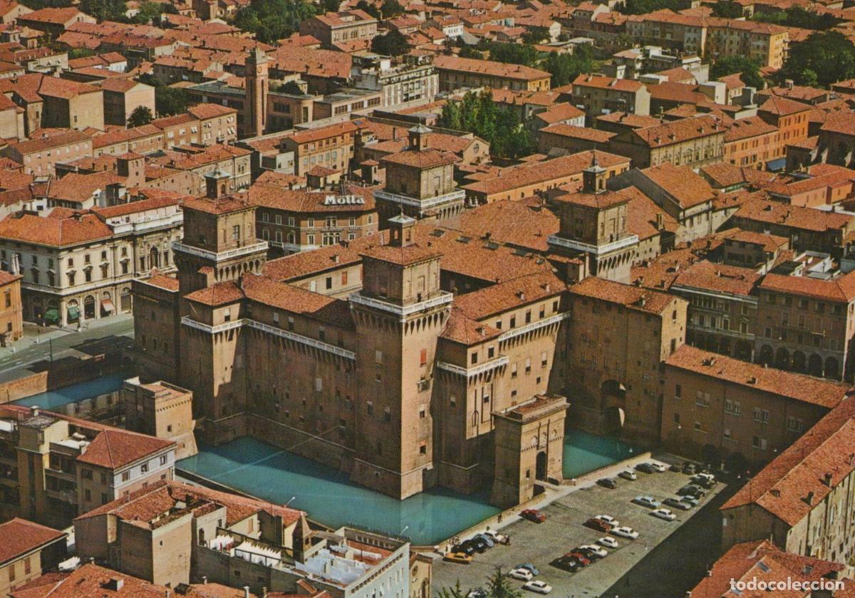 Postkarten: Italy Ferrara Castello Estense View and Castle of the Estensi Unposted *YAR119