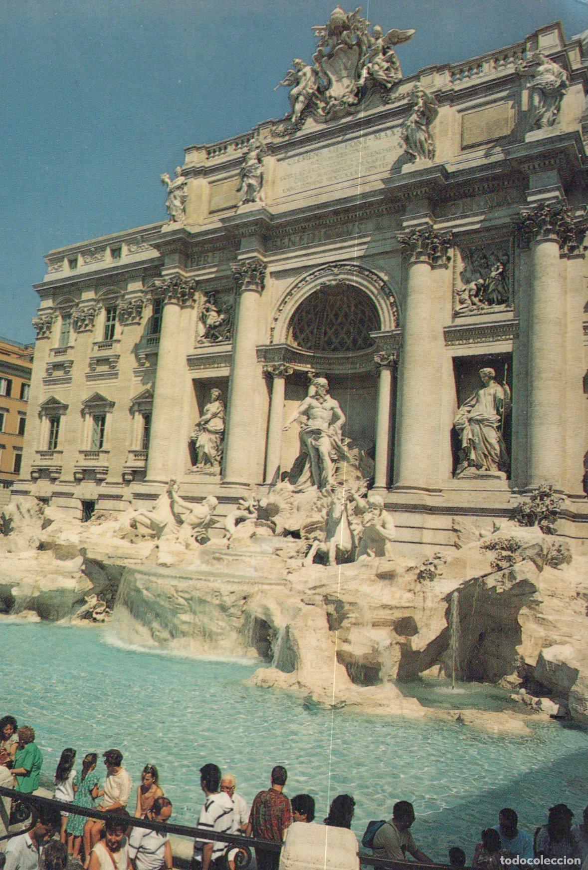 Postkarten: Italy Rome Trevi Fountain With Tourists Unposted *YAR199