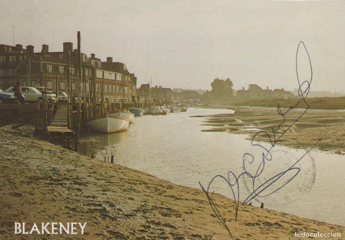 Cartes Postales: United Kingdom Blakeney Boats Moored Along Muddy Riverbank Coastal *YAR238