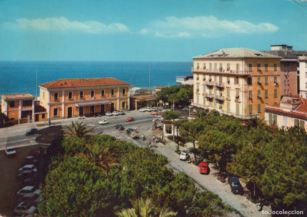 Postcards: Italy Lavagna Piazza Torino Railway Station and Sea View 1950s *YAR625