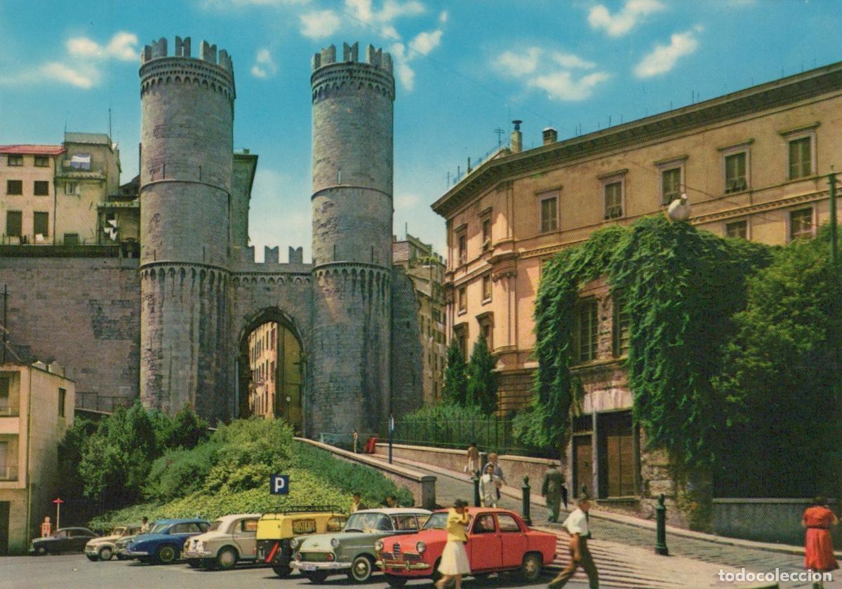 Postcards: Italy Genoa Christopher Columbus House and St Andrea Towers Unposted *YAR743