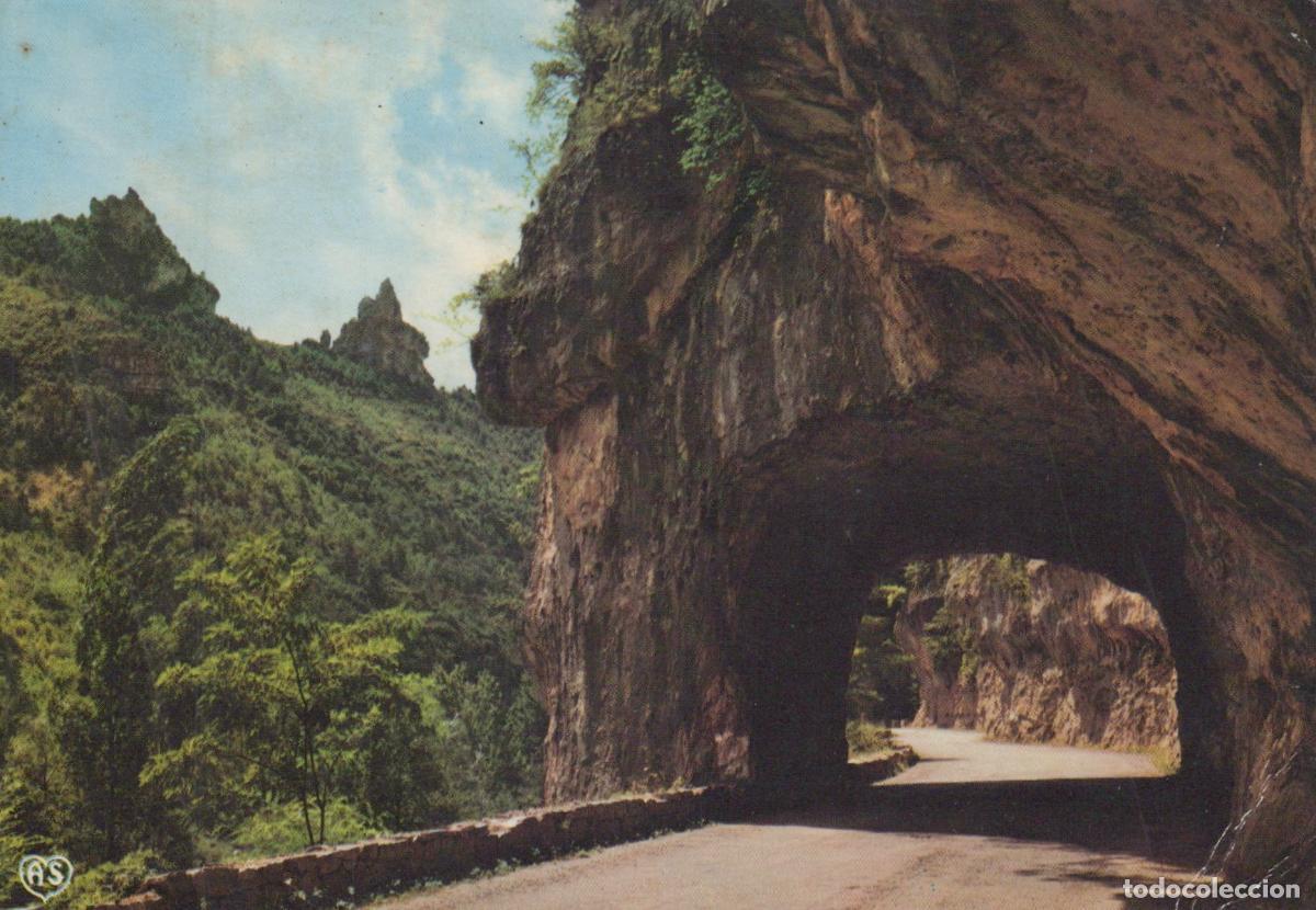 Cartes Postales: France Gorges du Tarn Road Tunnel Through Mountain Landscape *YAR906