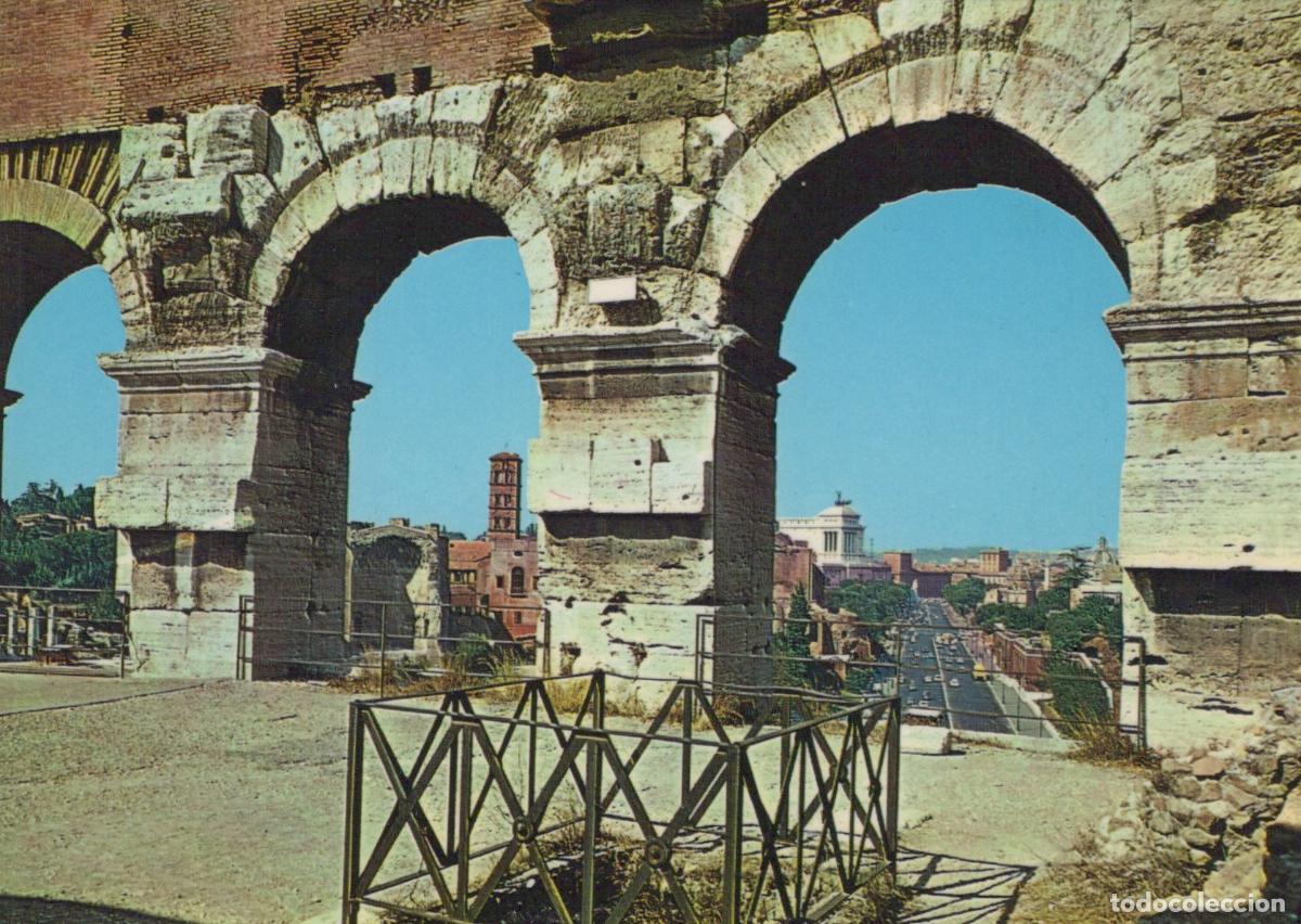 Cartes Postales: Italy Rome Imperial Forums Street From the Colosseum Ancient Unposted *YAR922