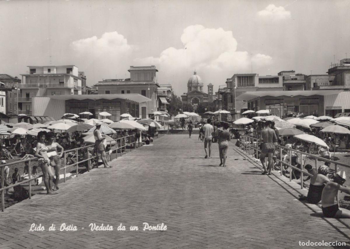Postales: Italy Lido DI Ostia Beach View From Pier People Umbrellas Dome Unposted *YAS185