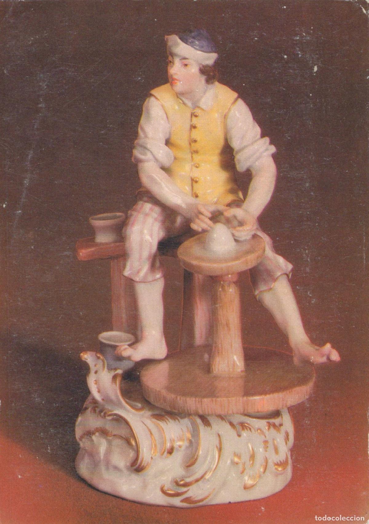 Cartes Postales: Germany Meissen Porcelain Figurine the Potter From 1982 Unposted *YAS453