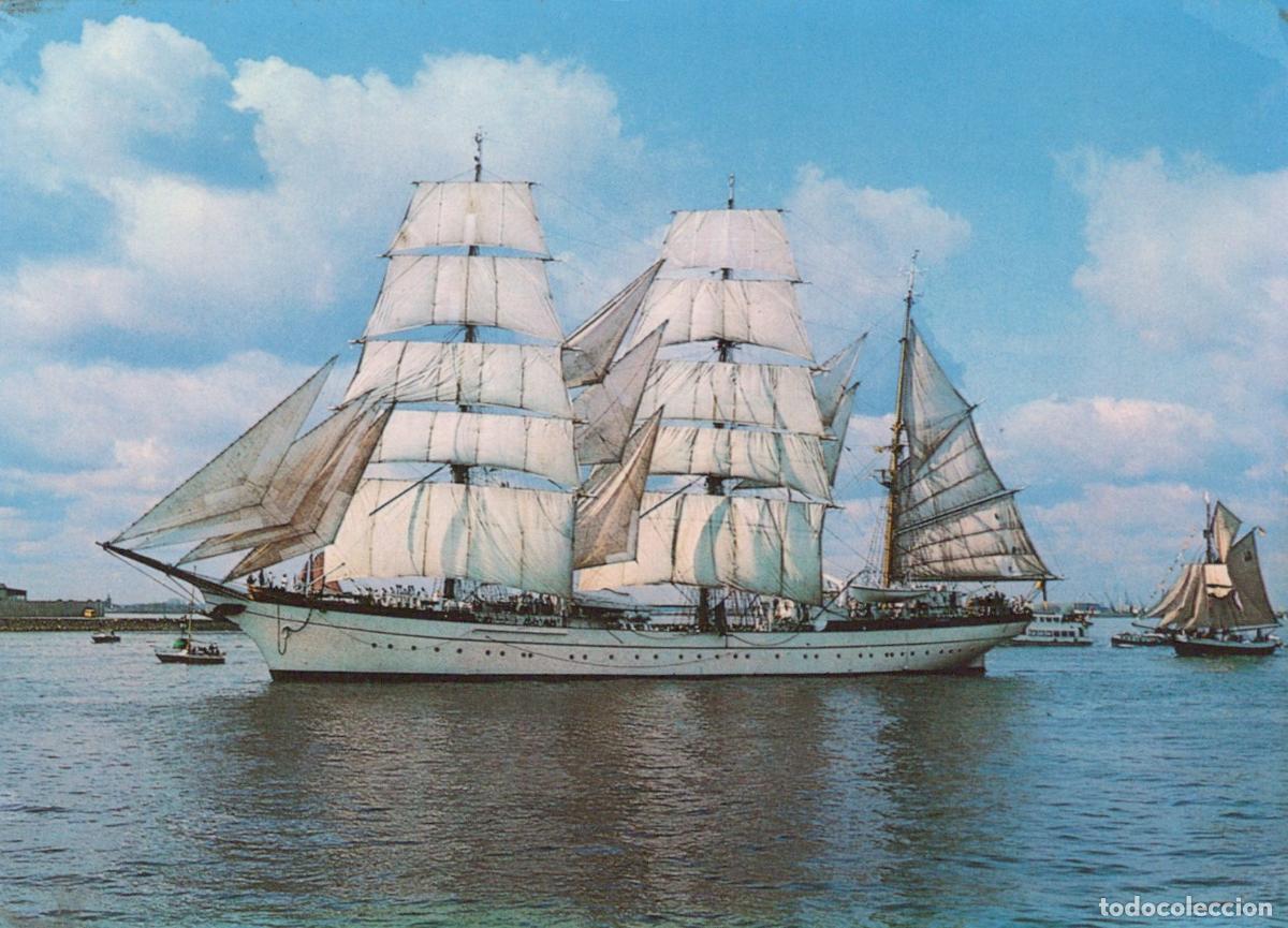 Cartoline: Germany Hamburg Gorch Fock Sailing Ship Tall Ship Marine School Unposted *YAS656