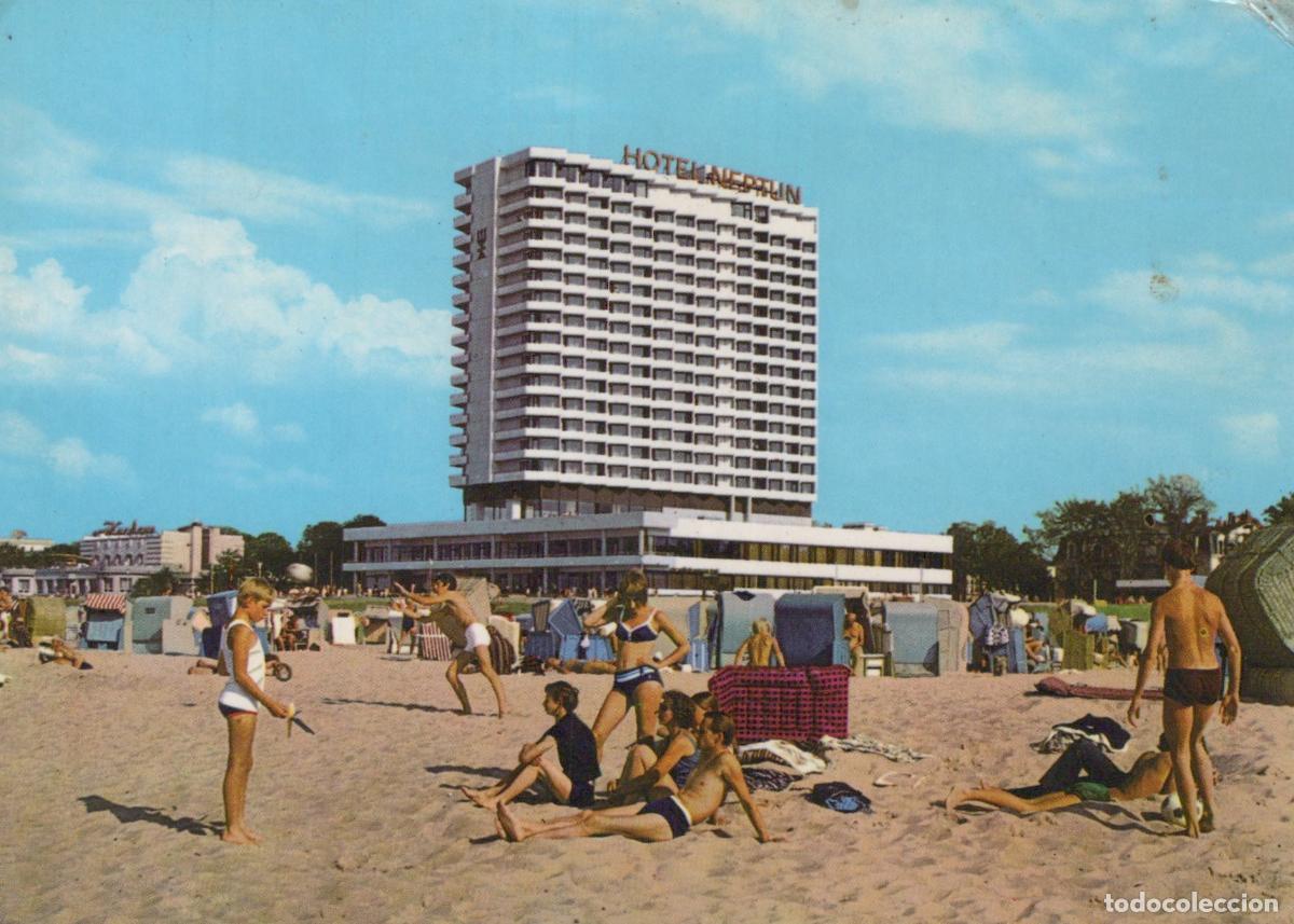 Cartoline: Germany Rostock Warnem&uuml;nde Hotel Neptun Beach Scene People Sunbathing *YAT050
