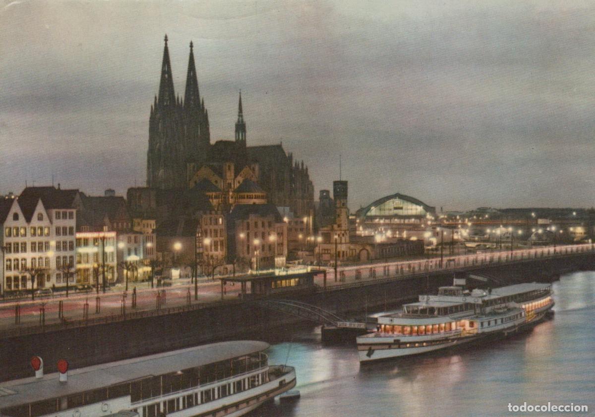 Postales: Germany Cologne Cathedral and Rhine River With Boats At Dusk *YAT506