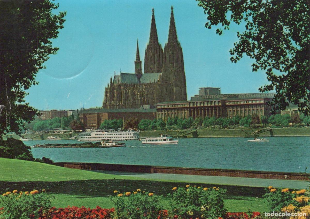 Postcards: Germany Cologne Cathedral and Rhine River With Boats *YAT681