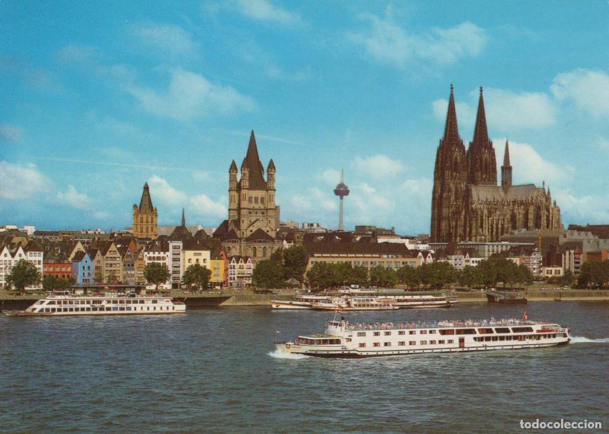 Postcards: Germany Cologne Old Town With Cathedral and Rhine River Boats Unposted *YAT469
