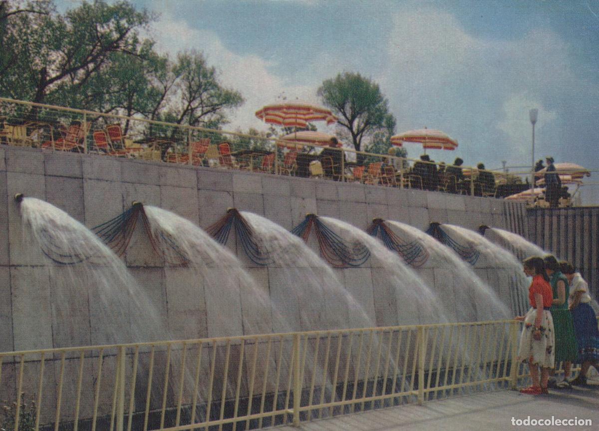 Cartes Postales: Germany Cologne Fountain and Outdoor Cafe At Bundesgartenschau *YAT509