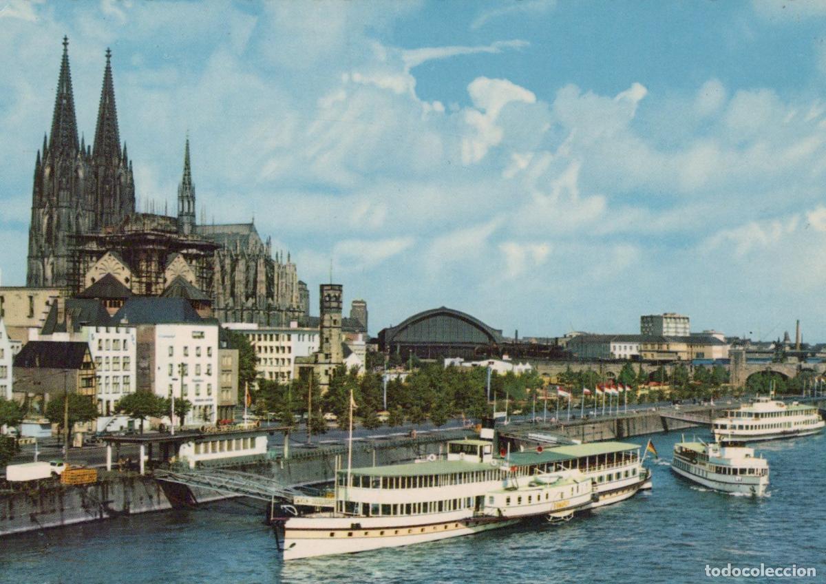 Cartoline: Germany Cologne Cathedral and Rhine River With Boats Vintage Unposted *YAT758