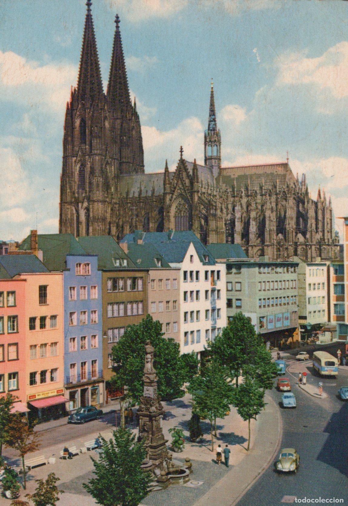 Cartes Postales: Germany Cologne Cathedral and Old Town Square With Fountain *YAT223