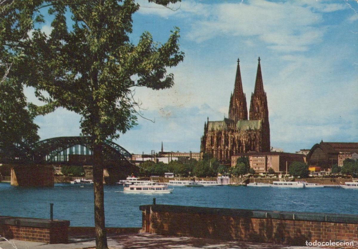 Postales: Germany Cologne Cathedral and Hohenzollern Bridge Over Rhine River *YAT605
