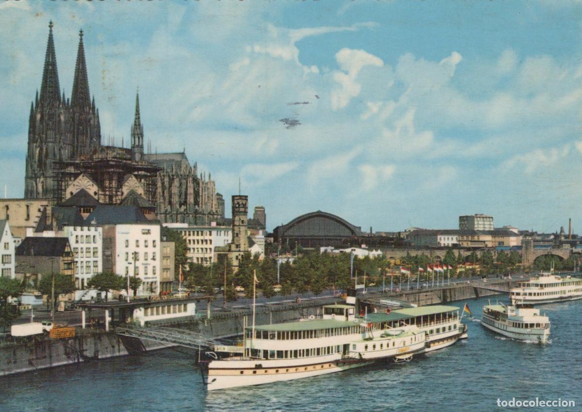 Postcards: Germany Cologne Cathedral and Rhine River With Passenger Ships *YAT767
