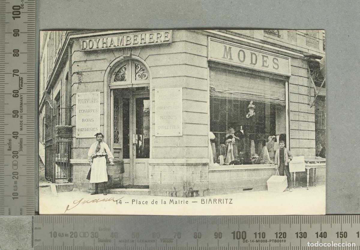 Postales: POSTAL. Doyhambehere Modes - Place de la Mairie - Biarritz