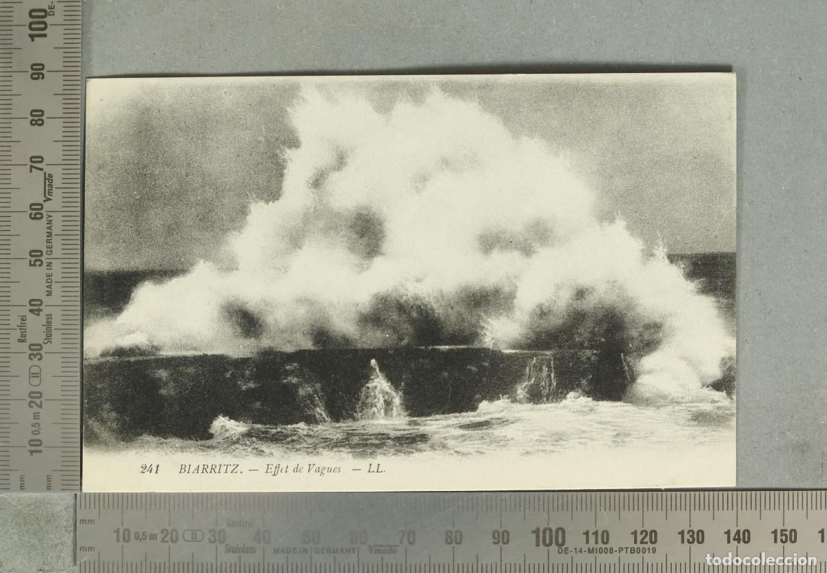 Cartes Postales: POSTAL. Biarritz - Effet de Vagues - LL