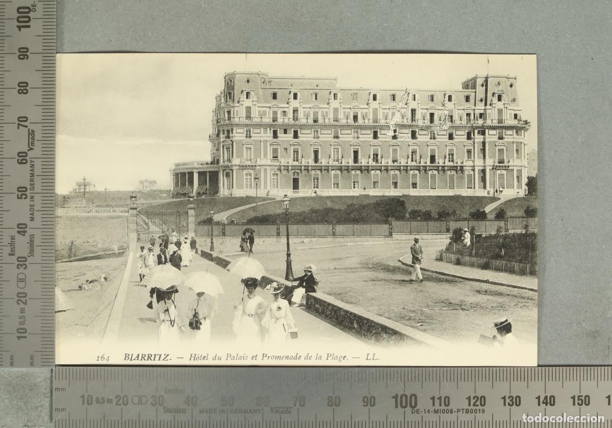 Postkarten: POSTAL. Biarritz - H&ocirc;tel du Palais et Promenade de la Plage - LL