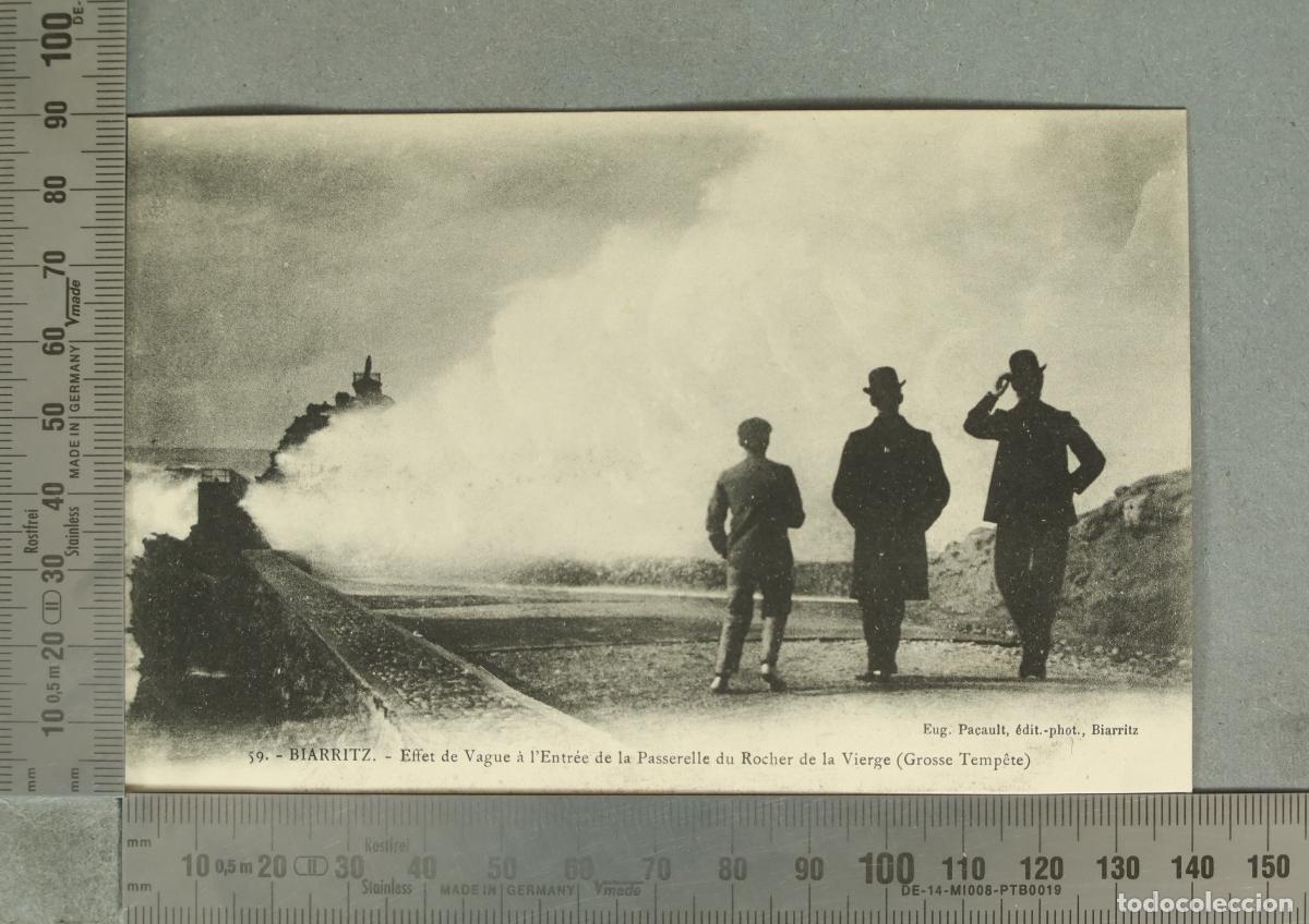 Postales: POSTAL. BIARRITZ - Effet de Vague &agrave; l'Entr&eacute;e de la Passerelle du Rocher de la Vierge Grosse Temp&ecirc;te