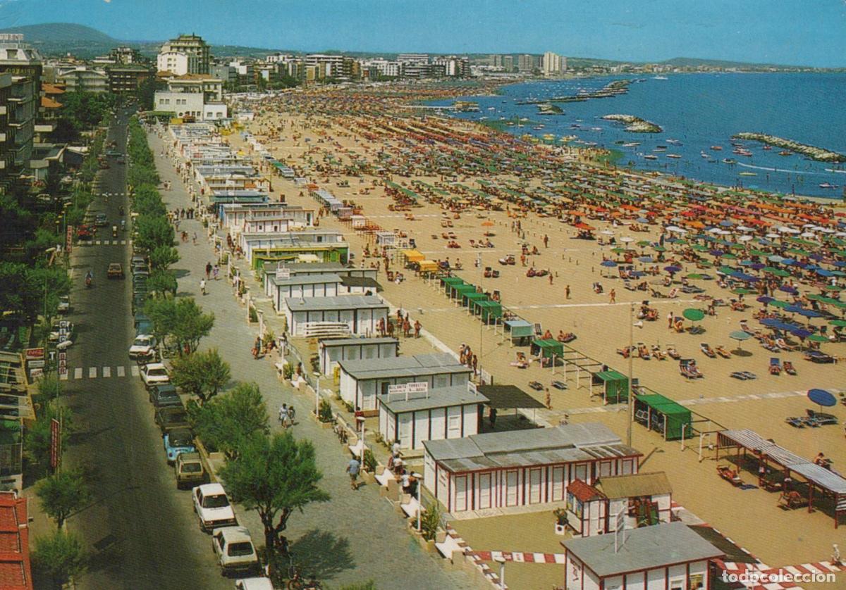 Postcards: Italy Cattolica Panoramic View of the Beach With Umbrellas and Buildings *YAV817