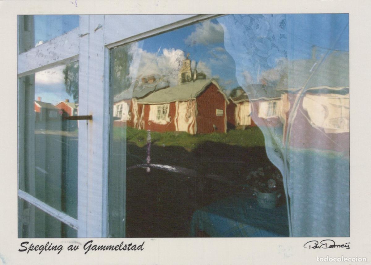 Cartoline: Sweden Gammelstad Reflection of Red Wooden Houses in Window Rural Scene *YAV872