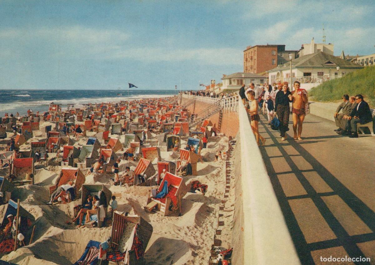 Postais: Germany Westerland Sylt Beach Scene With Many Beach Chairs and Promenade *YAW262