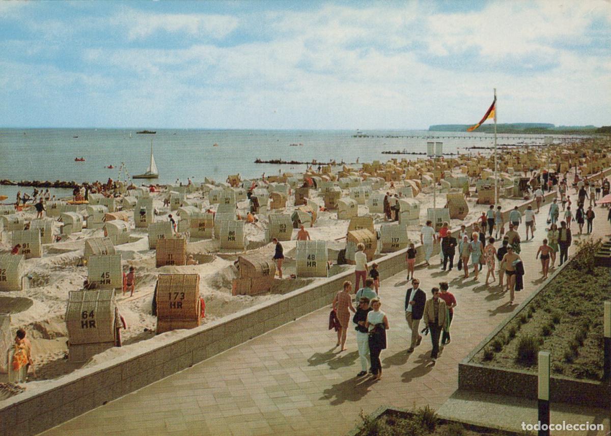 Postkarten: Germany Gr&ouml;mitz Beach Promenade With Many People and Beach Unposted *YAW342
