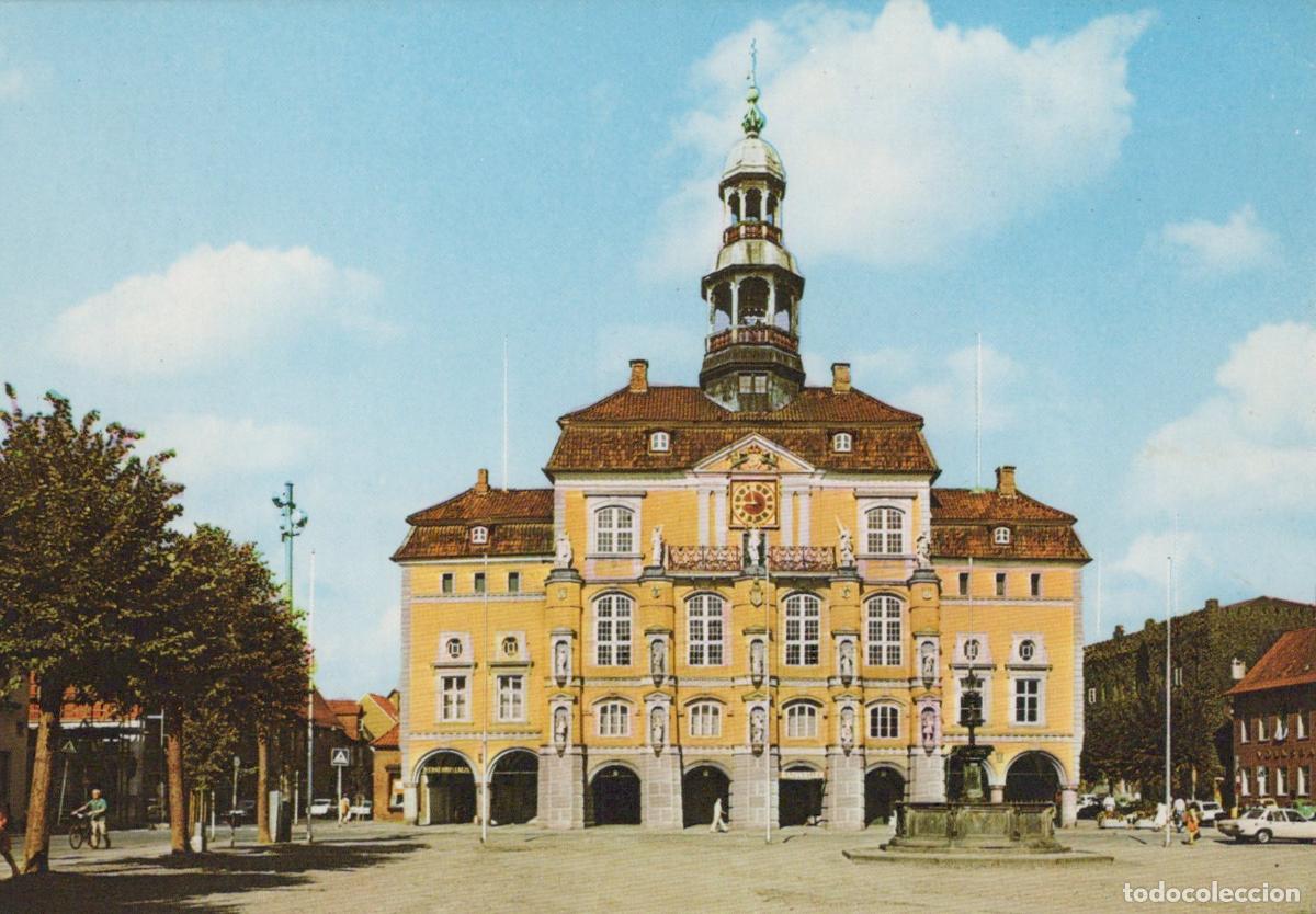 Postkarten: Germany L&uuml;neburg Rathaus Town Hall and Fountain Architecture Unposted *YAW528