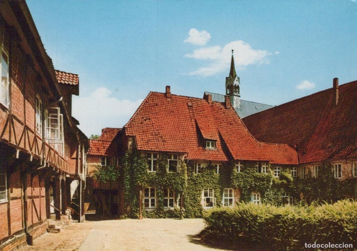 Postkarten: Germany L&uuml;neburg Kloster L&uuml;ne Inner Courtyard With Church *YAW663