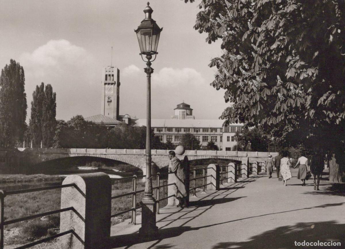 Postkarten: Germany Munich Isar River German Museum Bridge Street Lamp People 1950s *YAW705