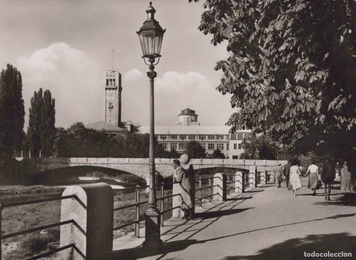 Cartoline: Germany Munich Isar River Bridge German Museum People Walking Unposted *YAW741
