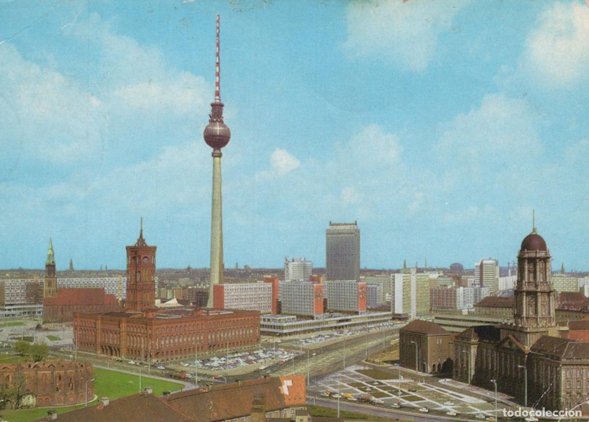 Postcards: Germany Berlin TV Tower and Cityscape 1970s *YAW875