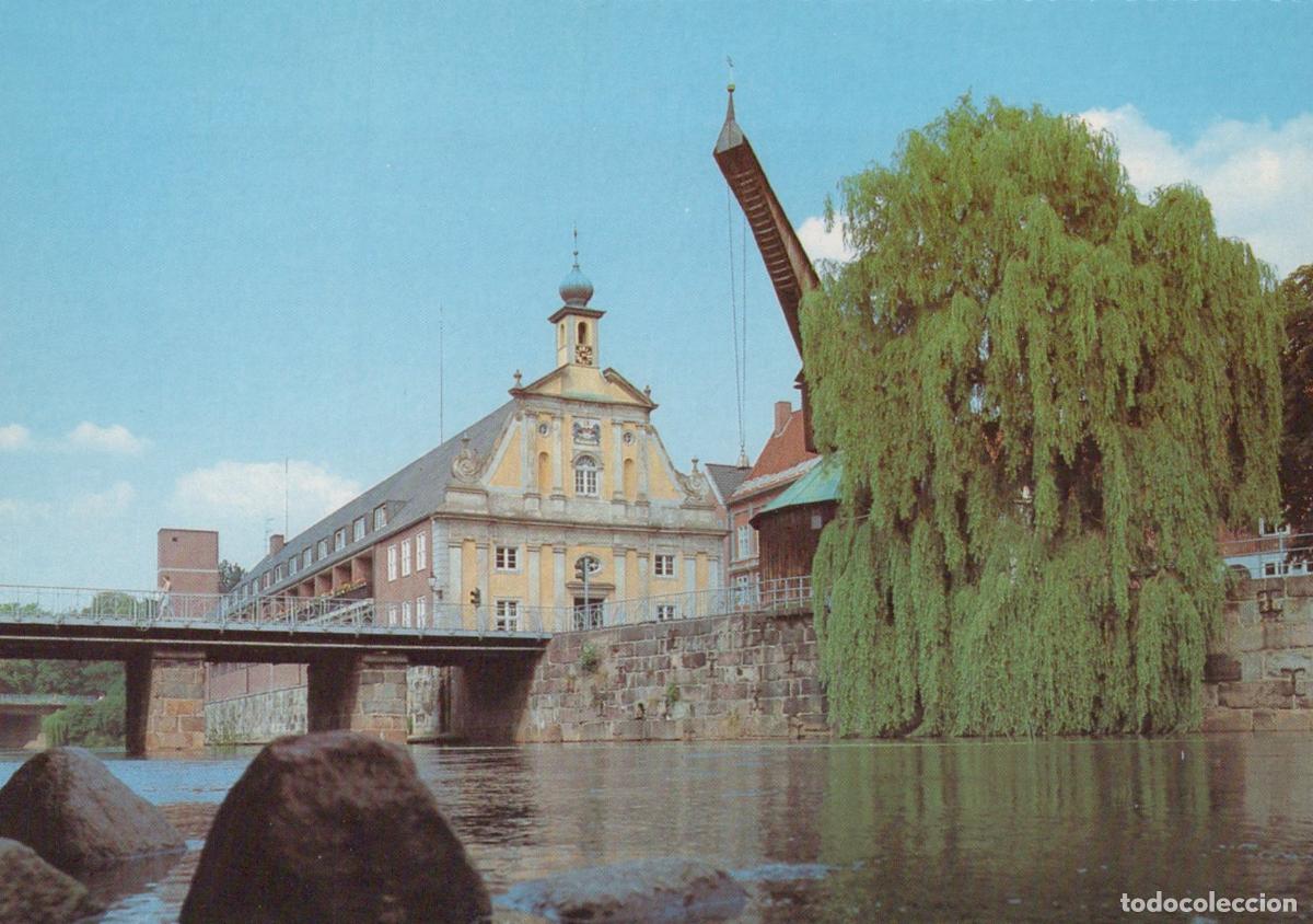 Postales: Germany L&uuml;neburg Alter Kran and Old Town Hall River Ilmenau Unposted *YAW669