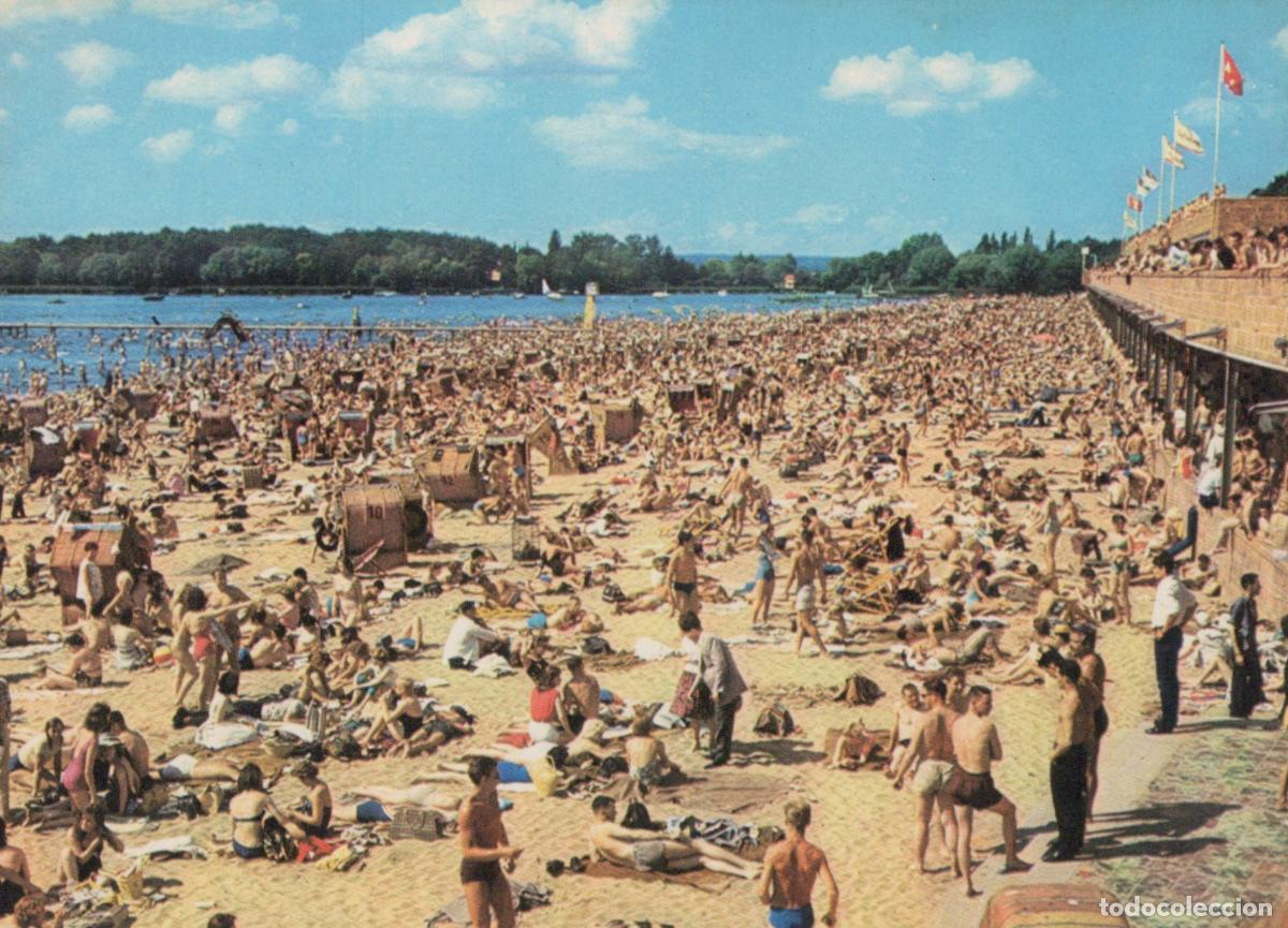 Postales: Germany Berlin Strandbad Wannsee Crowded Beach People Swimming Unposted *YAW923