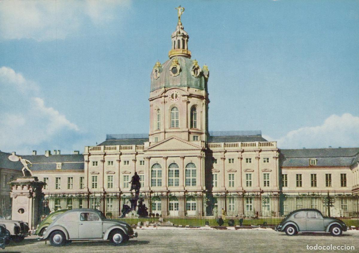 Postkarten: Germany Berlin Charlottenburg Palace With Vintage Cars Unposted *YAW930