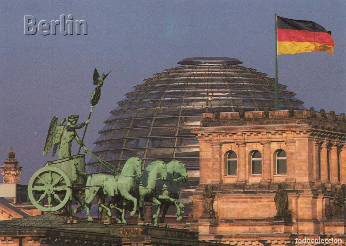 Postcards: Germany Berlin Brandenburg Gate Quadriga Reichstag Unposted *YAW877