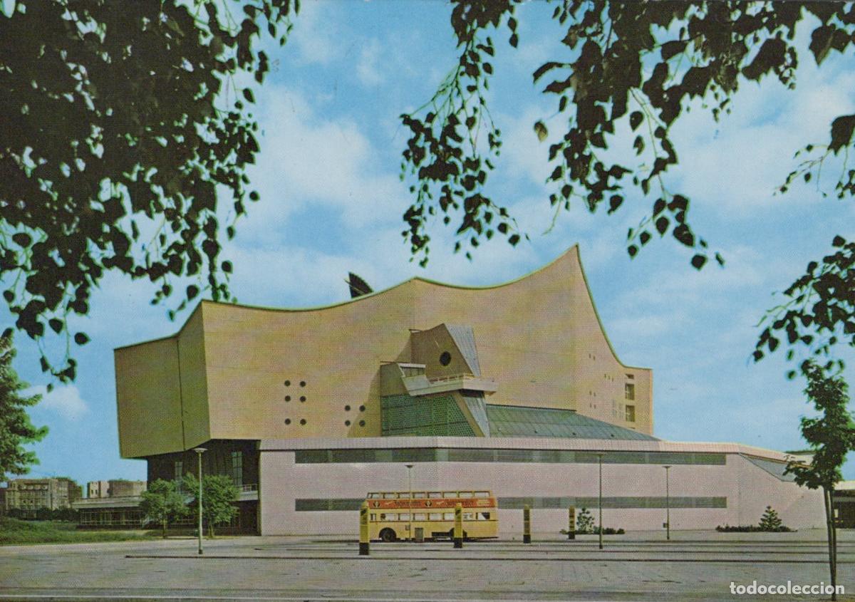 Postcards: Germany Berlin Philharmonie Concert Hall With Double Decker Bus *YAW892