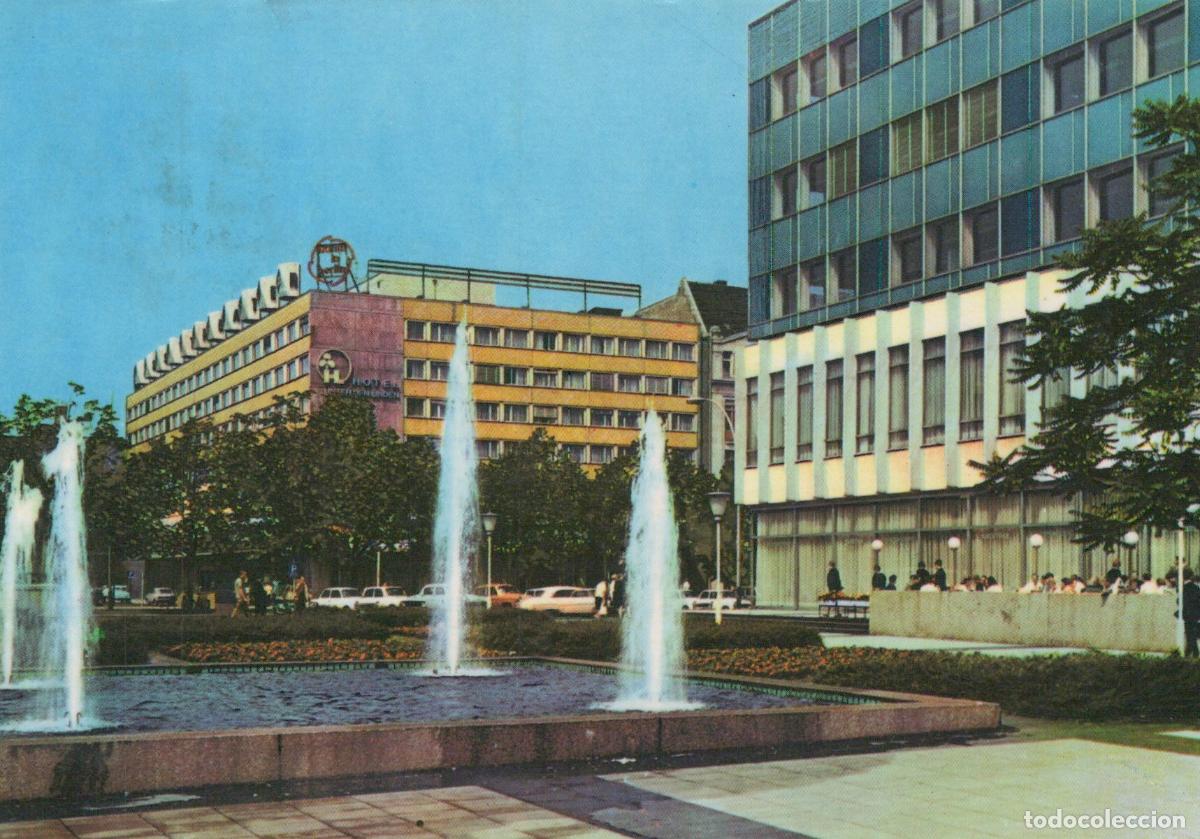 Postales: Germany Berlin Fountains and Buildings in *YAW949